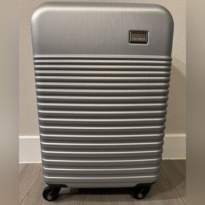 Samsonite Luggage Hardside Carry On New